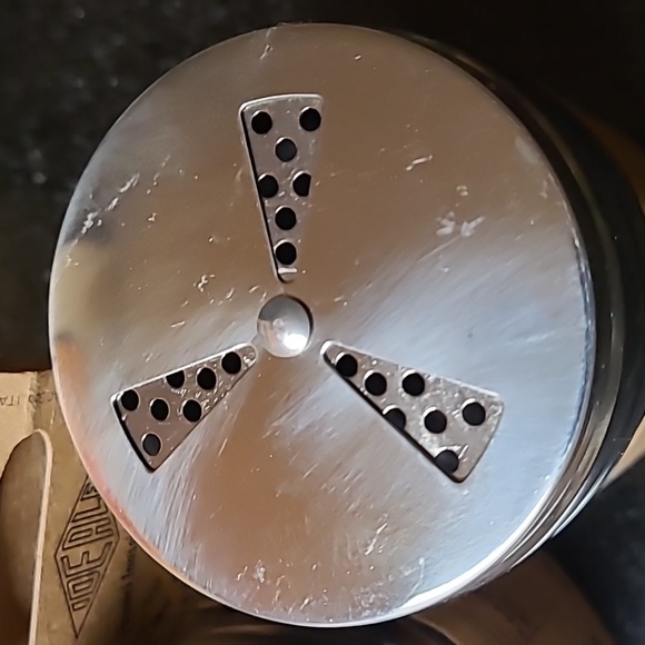 Stainless Steel Spices & Salt Shaker - Picture 8 of 13